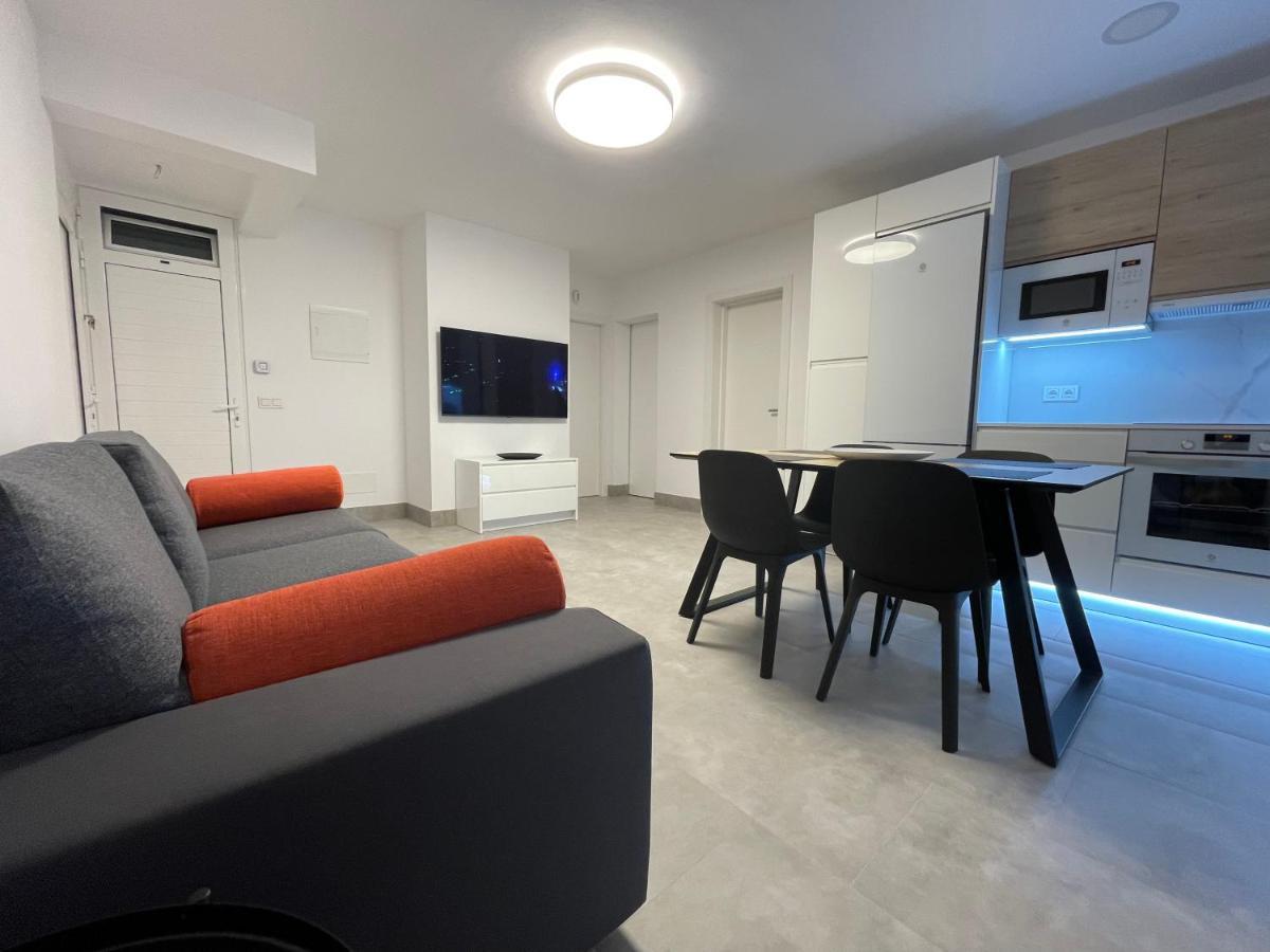 Izaro Apartamento Atico De Lujo Cerca De Playa Dorada Плайя-Бланка Екстер'єр фото