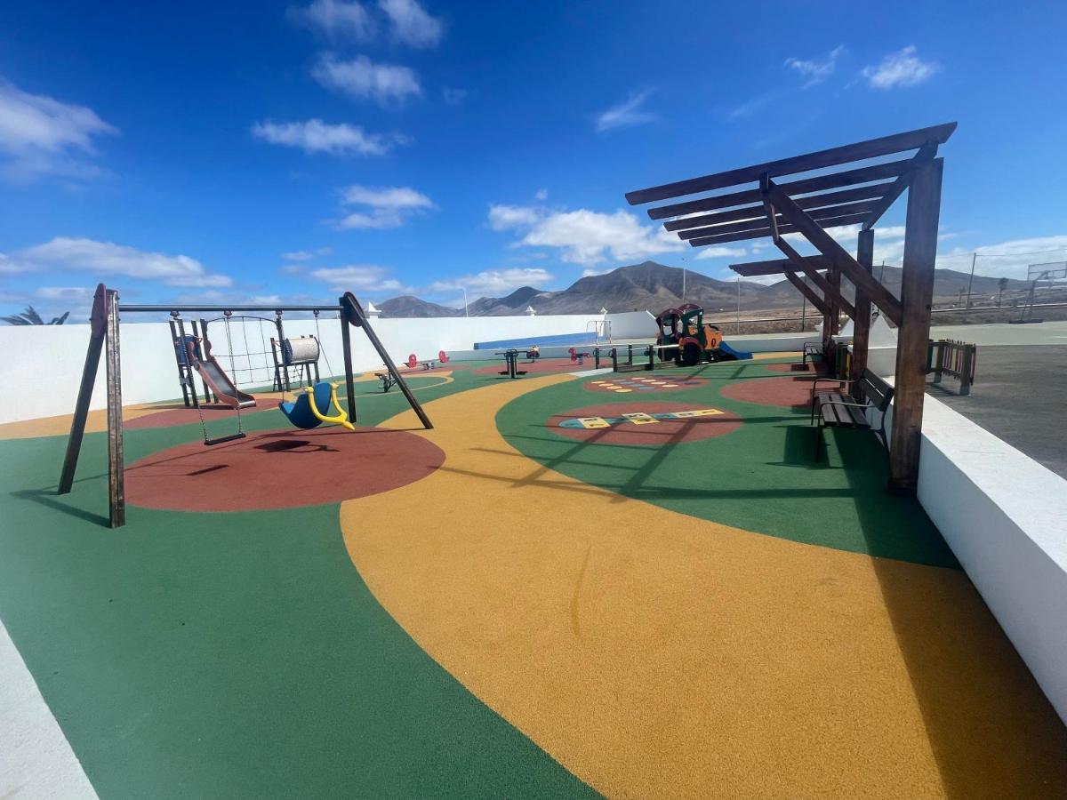 Izaro Apartamento Atico De Lujo Cerca De Playa Dorada Плайя-Бланка Екстер'єр фото