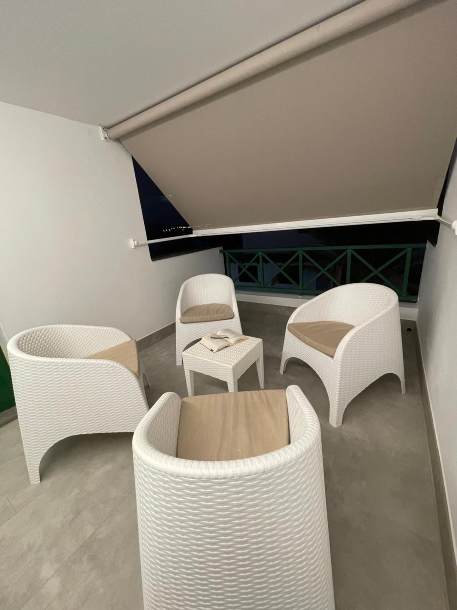 Izaro Apartamento Atico De Lujo Cerca De Playa Dorada Плайя-Бланка Екстер'єр фото